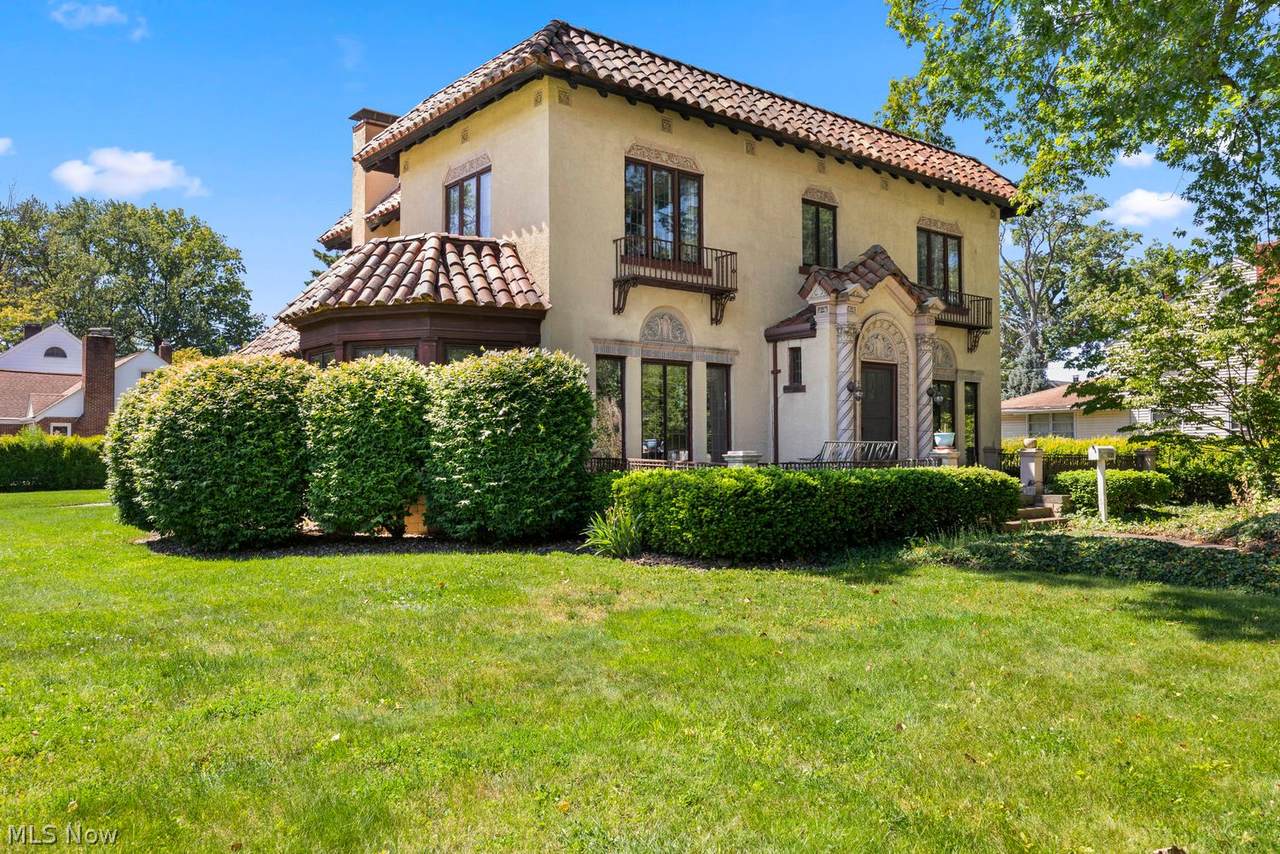 1021 Park Avenue - Photo 1
