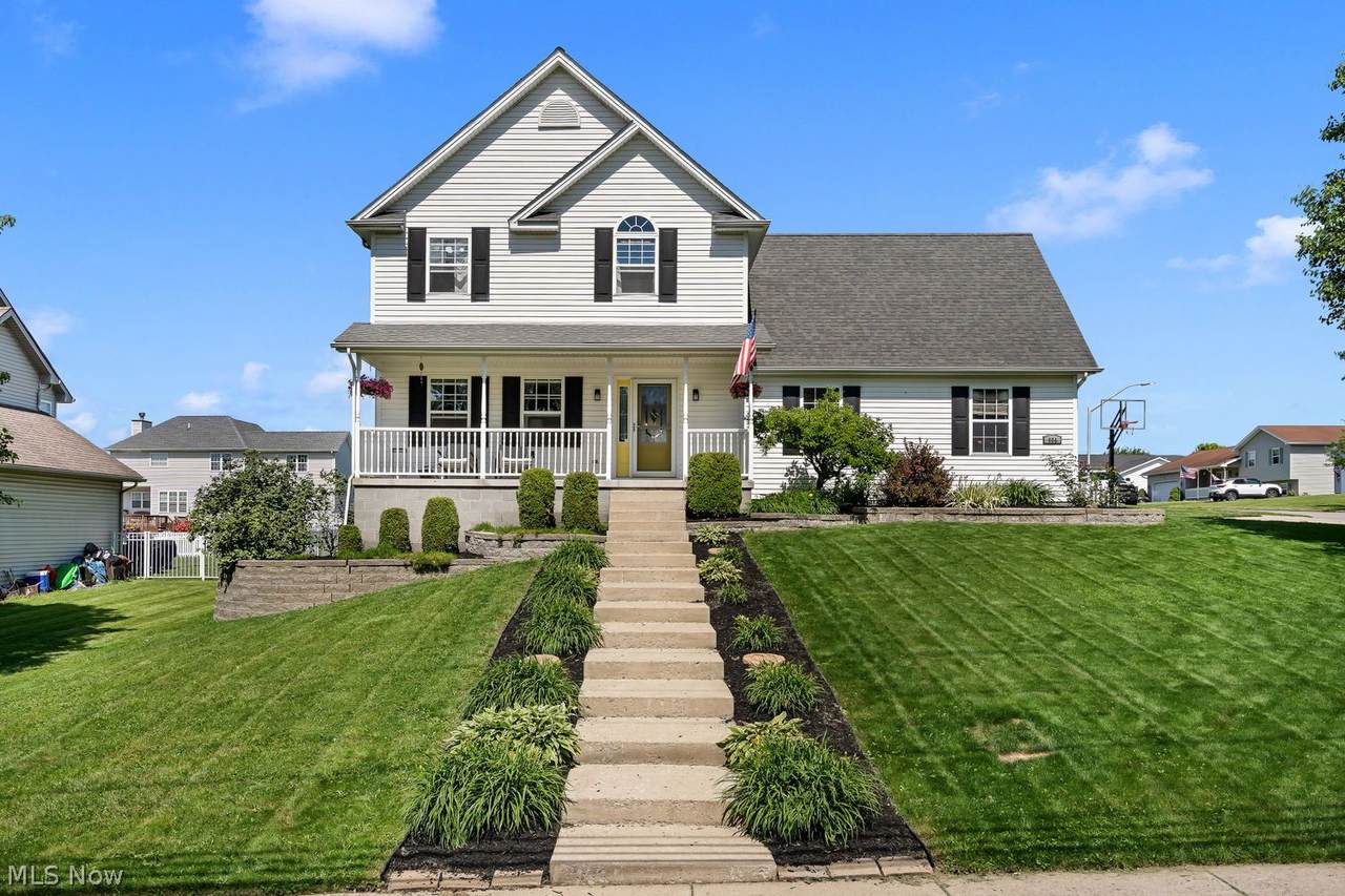 994 Fairfield Avenue - Photo 1