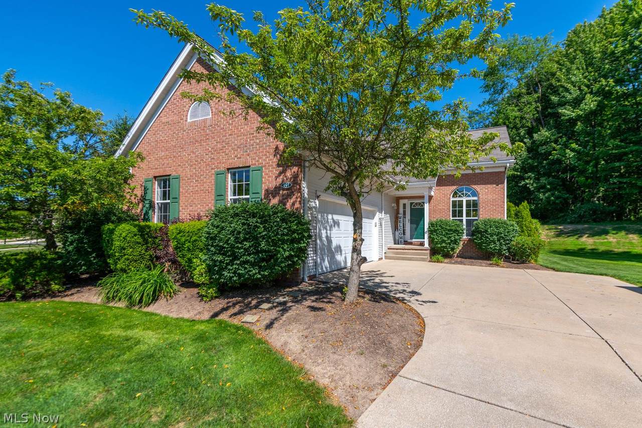 491 Oaklawn Court - Photo 1