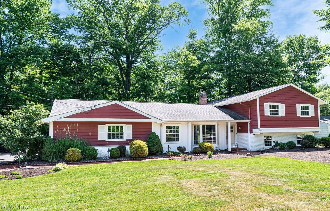729 Kenwood Drive - Photo 1
