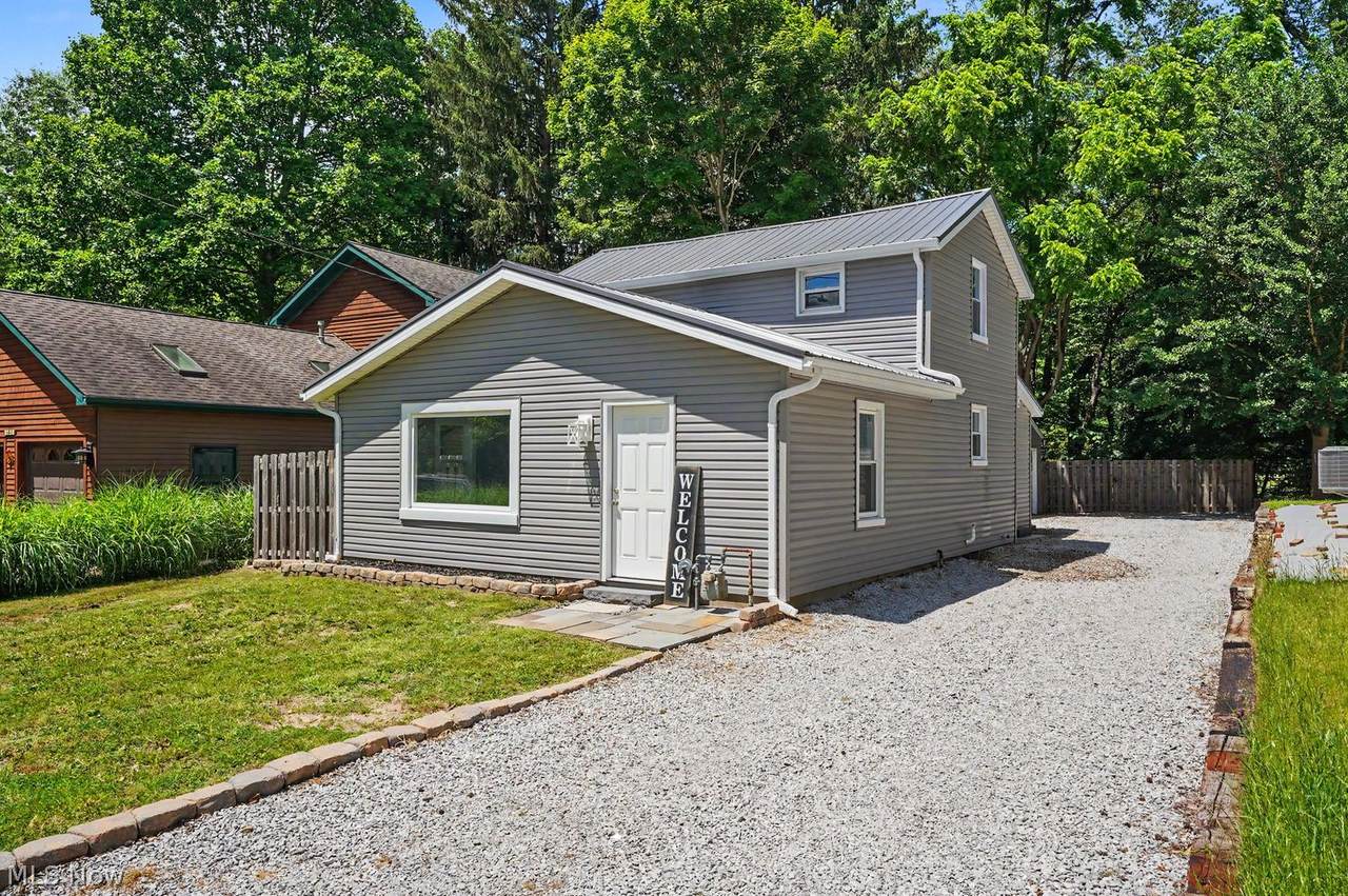 1465 North Boulevard - Photo 1