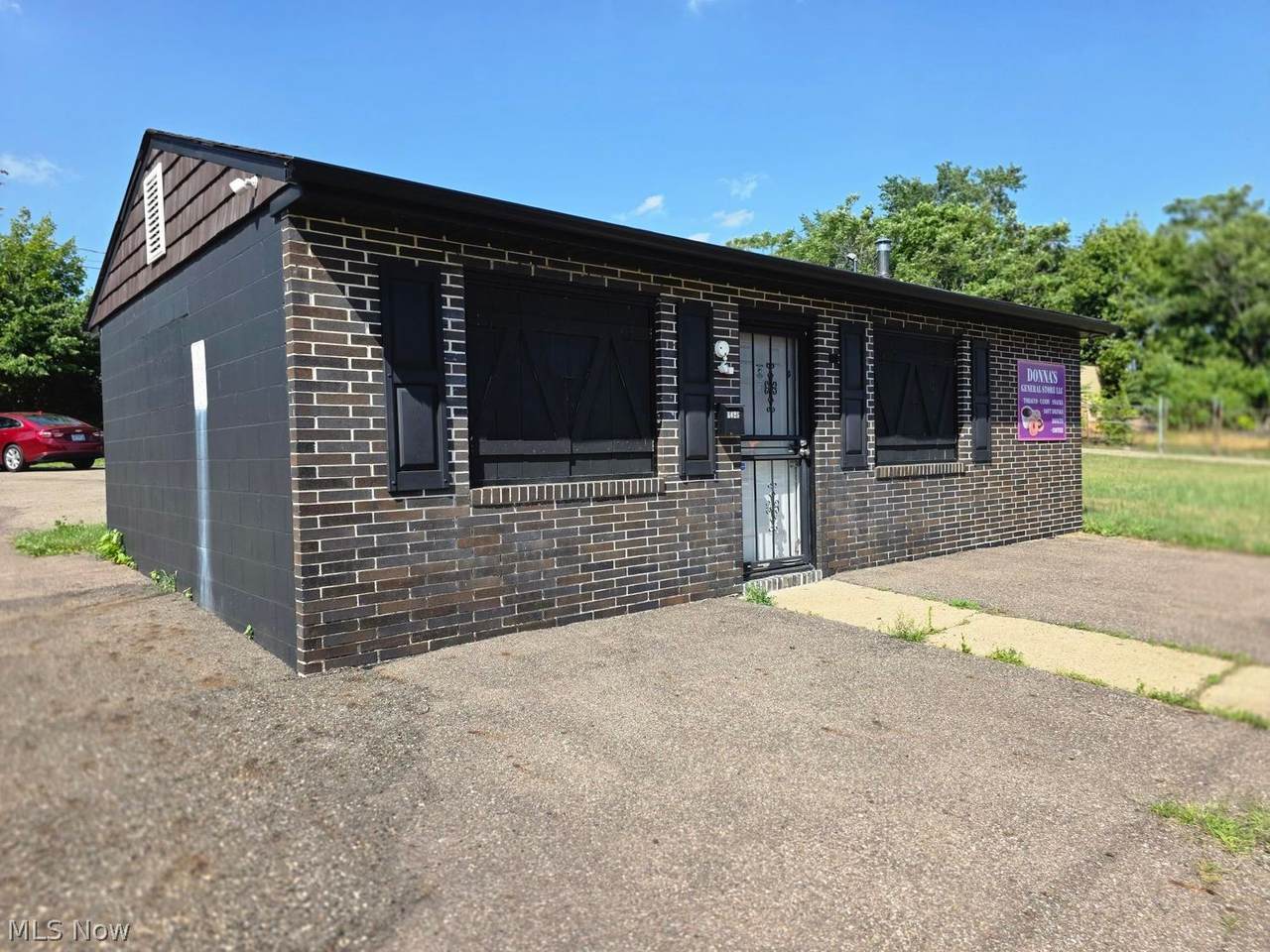 1425 Tuscarawas Street - Photo 1