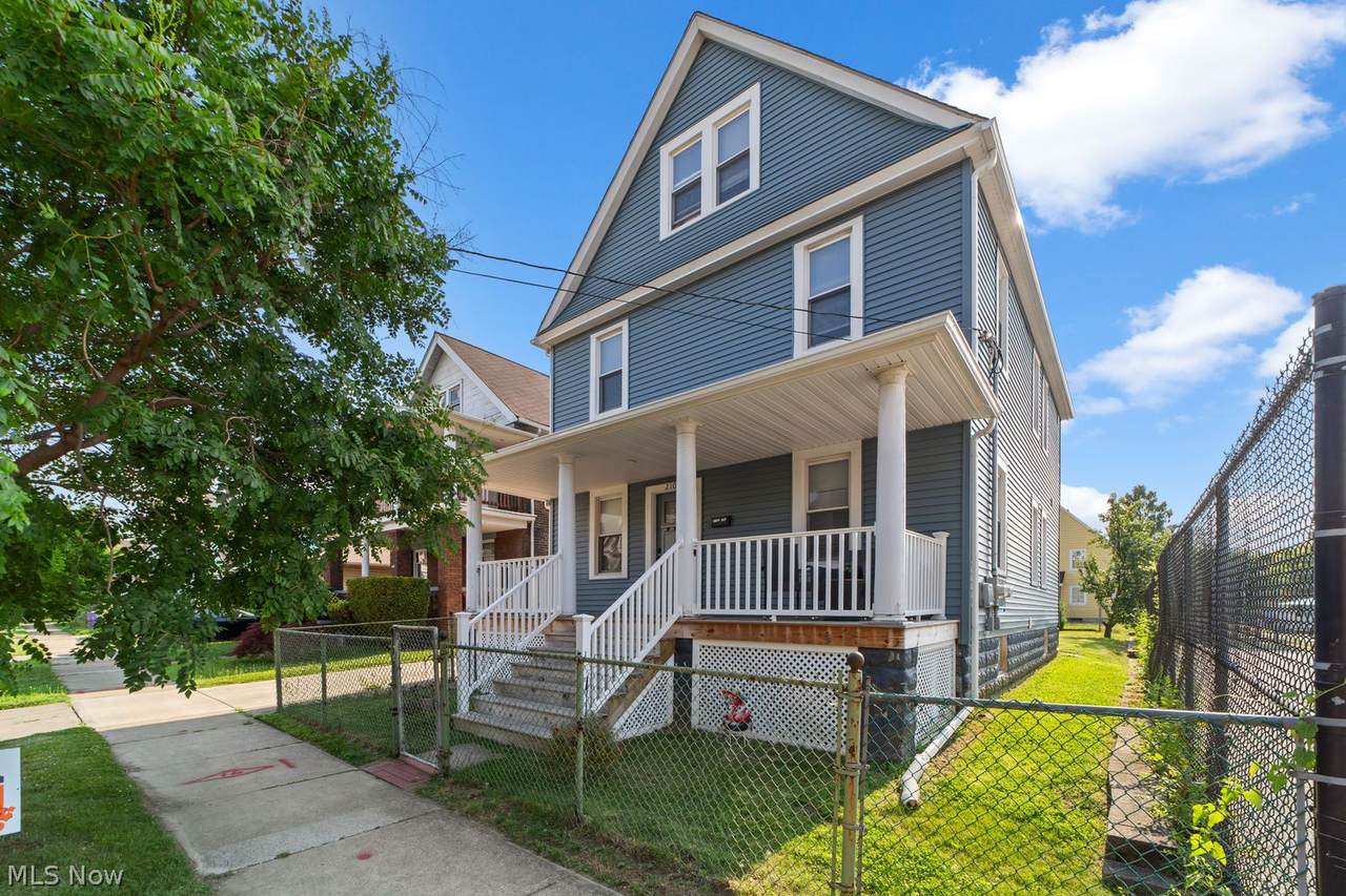 2102 Quail Street - Photo 1