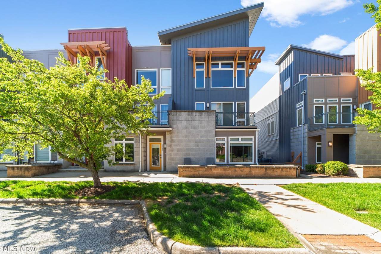 7507 Battery Park Boulevard - Photo 1
