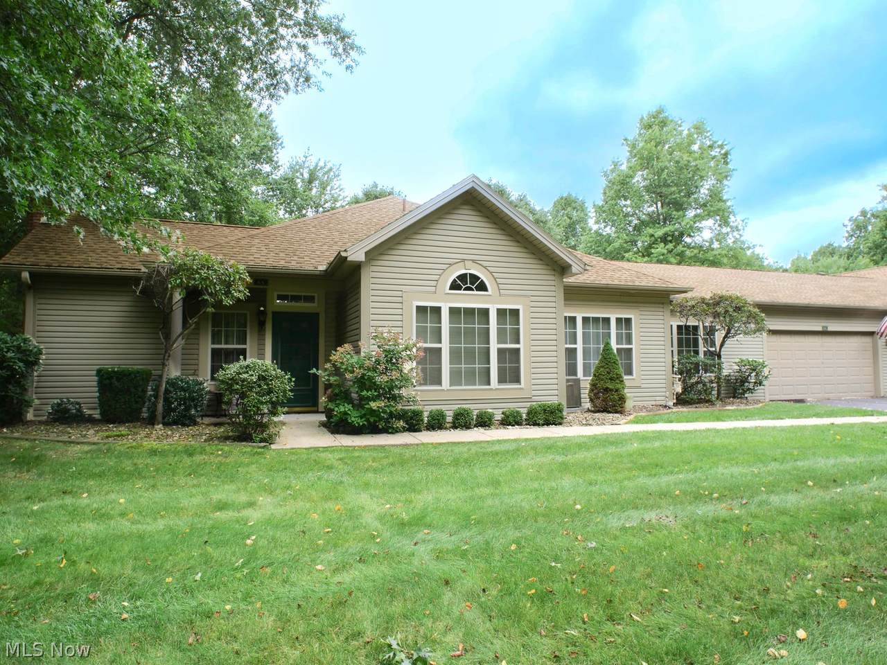 6 Hunters Woods Boulevard - Photo 1