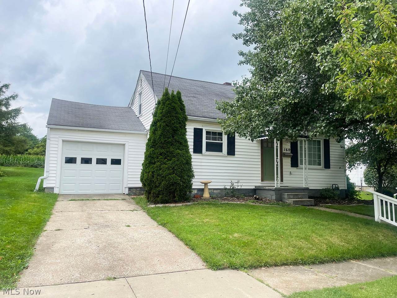 160 Sharon Avenue - Photo 1