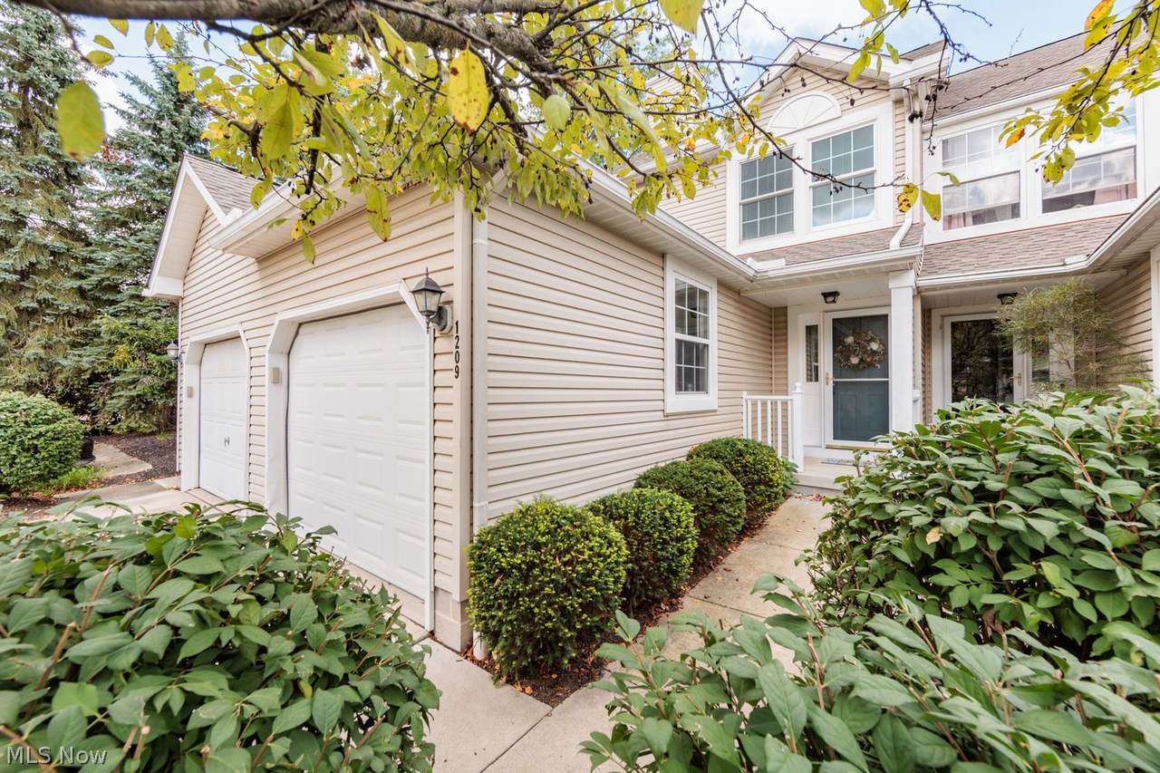 1209 Windmill Way - Photo 1