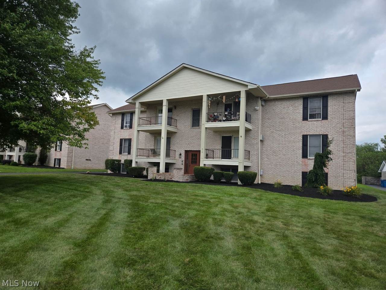 816 Pearson Circle - Photo 1