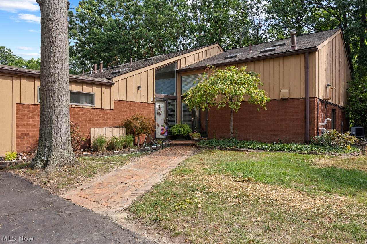 4723 Greenbriar Lane - Photo 1