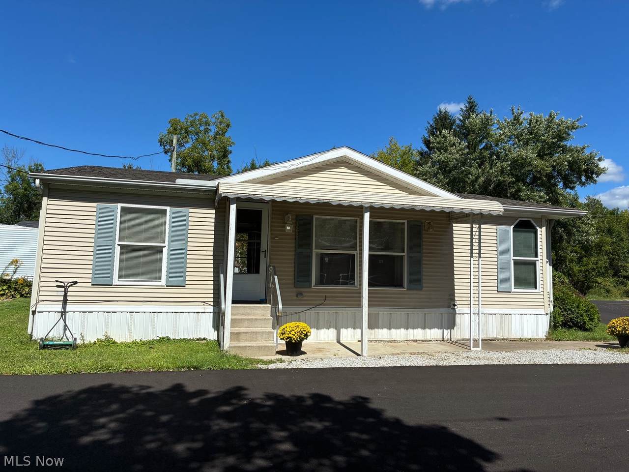 6835 Richmond Road - Photo 1