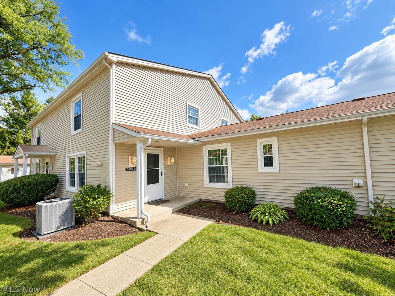 3002 Ivy Hill Circle - Photo 1