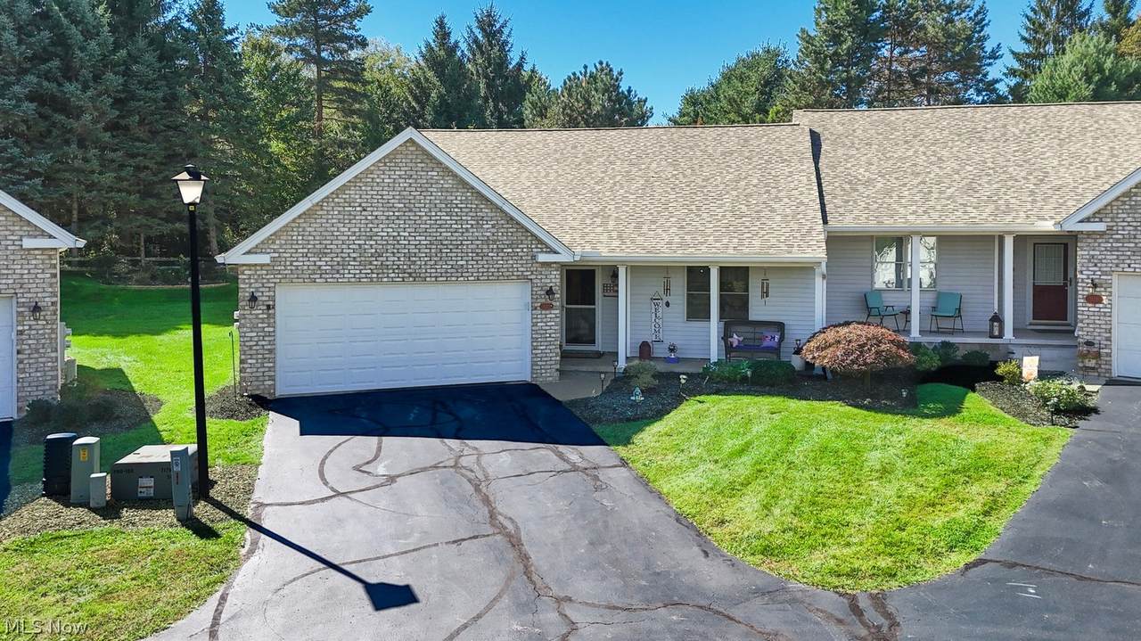 812 Woodfield Court - Photo 1