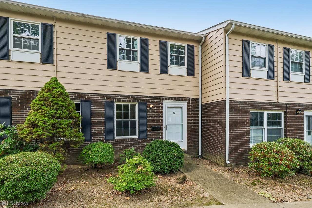8240 Deepwood Boulevard - Photo 1