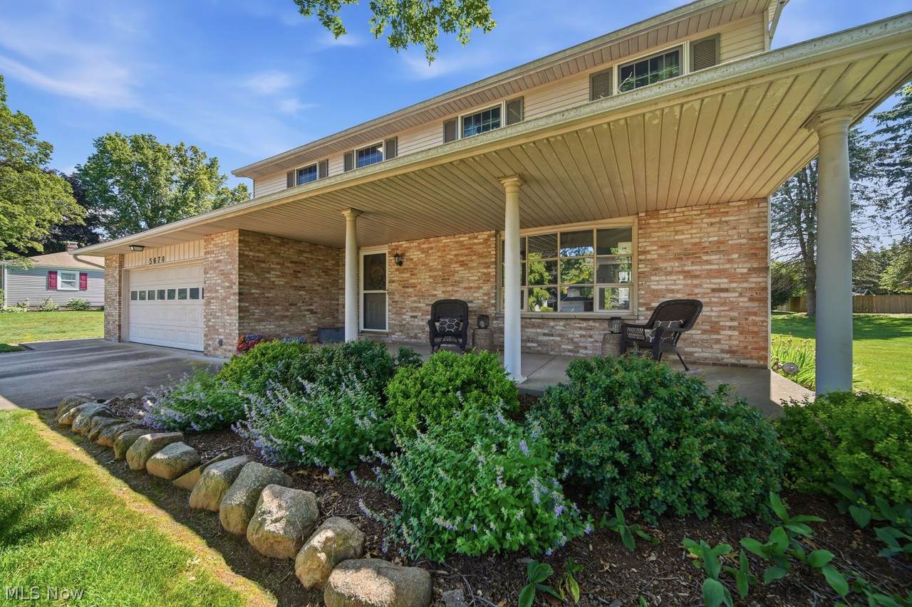 5670 Vantage Hill Avenue - Photo 1