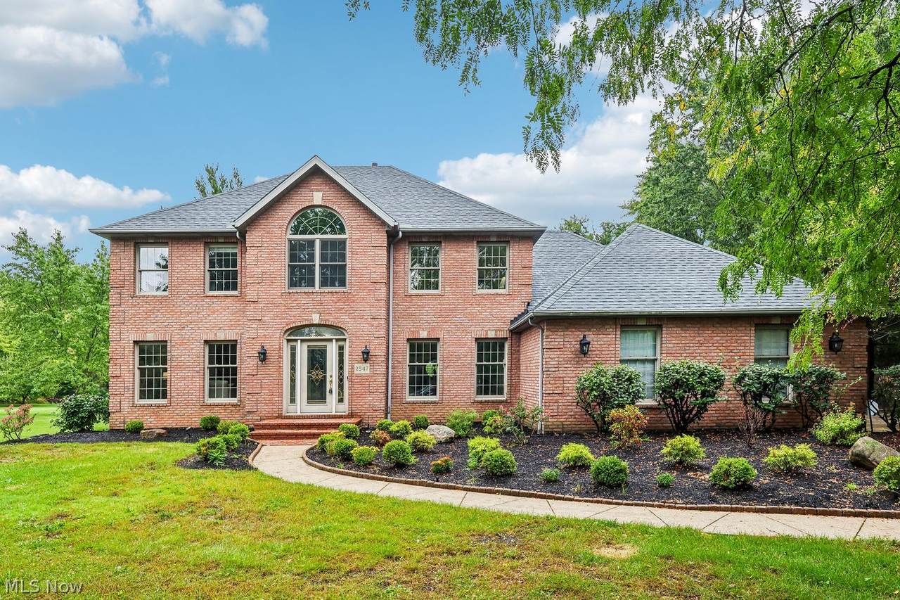 2547 Canyon Creek Drive - Photo 1