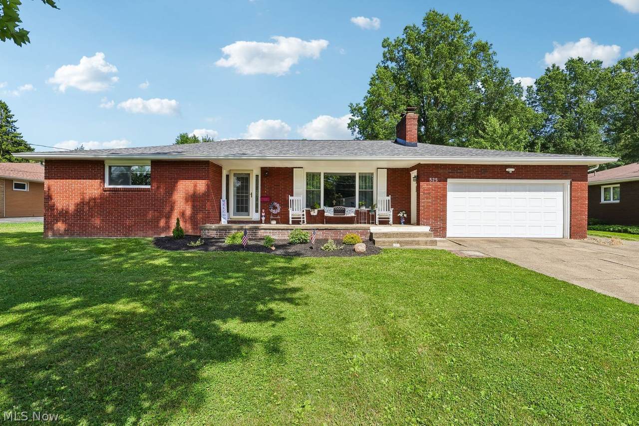 525 Cynthia Drive - Photo 1