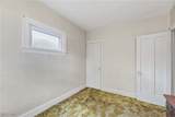 15711 Lakewood Heights Boulevard - Photo 16