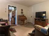 564 Syme Street - Photo 10