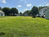 564 Syme Street - Photo 29