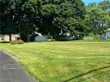 564 Syme Street - Photo 30