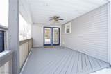 884 Summit Street - Photo 17