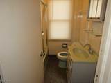 4210 Seneca Avenue - Photo 15