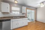 1460 Hollyview Drive - Photo 12