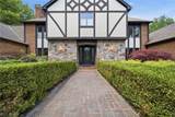 1720 Carriage Place - Photo 3