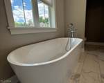 7516 Creekview Trail - Photo 23