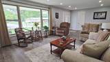 525 Cynthia Drive - Photo 2