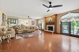 2080 Oxford Circle - Photo 14