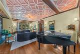 2862 Fairmount Boulevard - Photo 9