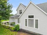 560 Queens Court - Photo 2