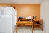 560 Queens Court - Photo 9