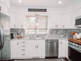 812 Woodfield Court - Photo 11