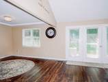 812 Woodfield Court - Photo 13
