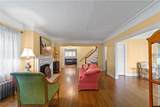 10612 Lake Shore Boulevard - Photo 7