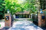 10304 Lake Shore Boulevard - Photo 3