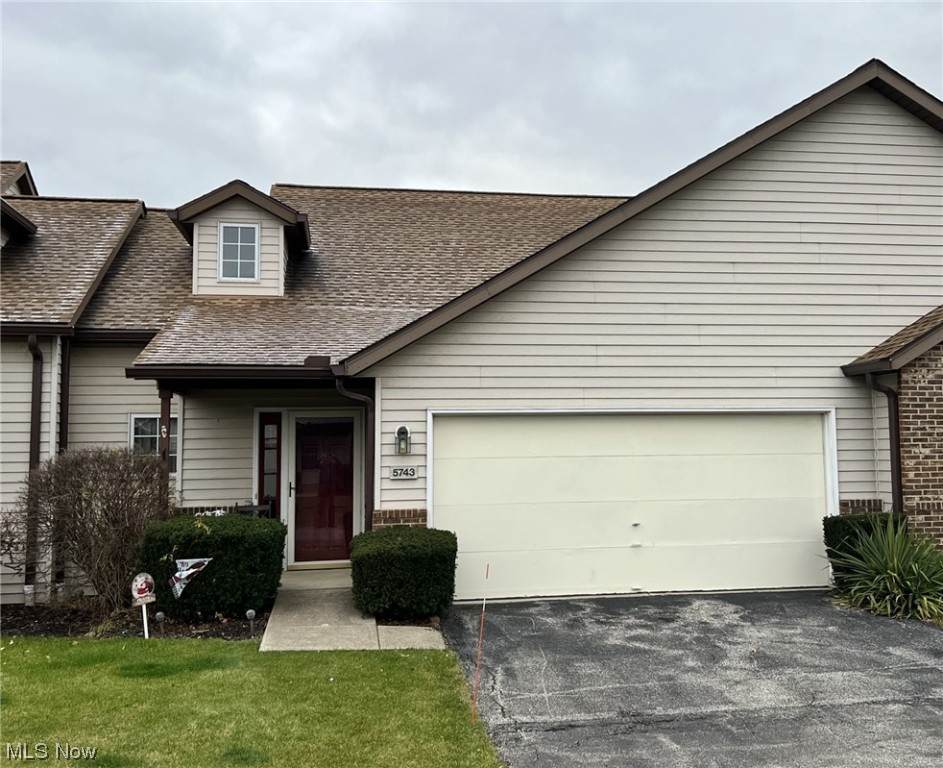 5743 Gateway Lane - Photo 1