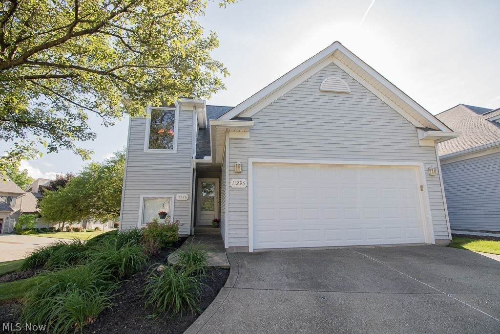 11296 Glen Eagles Drive - Photo 1