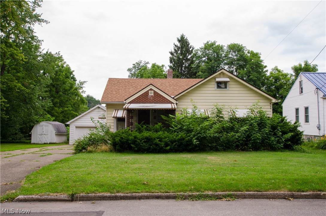 411 Eastlawn Street - Photo 1