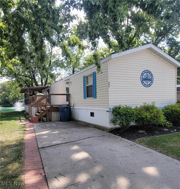 191 Driftwood Drive - Photo 1