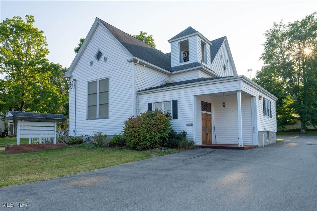 6123 Youngstown Conneaut Road - Photo 1