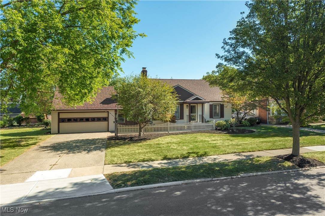 16144 Bardbury Avenue - Photo 1