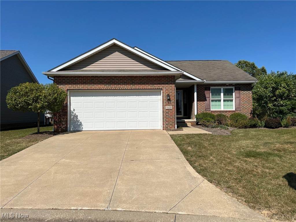 1629 Presidents Square - Photo 1