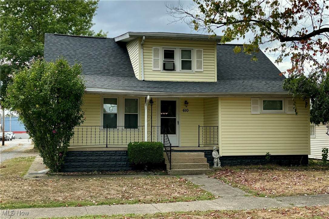 610 Florence Avenue - Photo 1