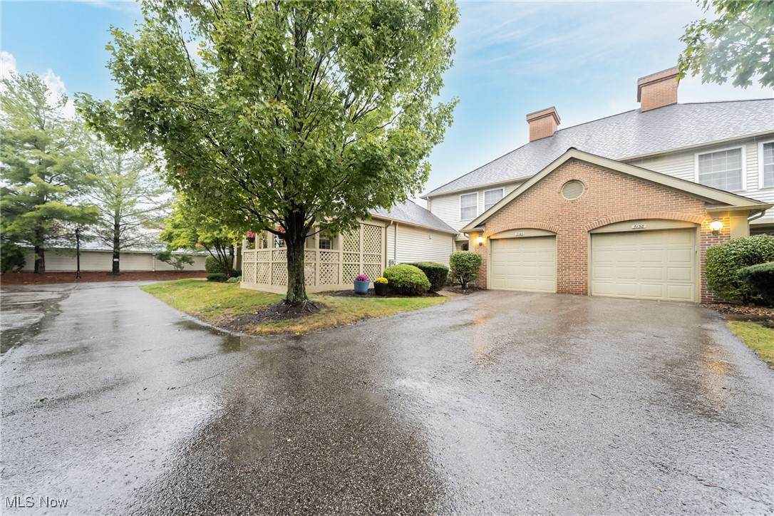 3142 Village Green Drive - Photo 1
