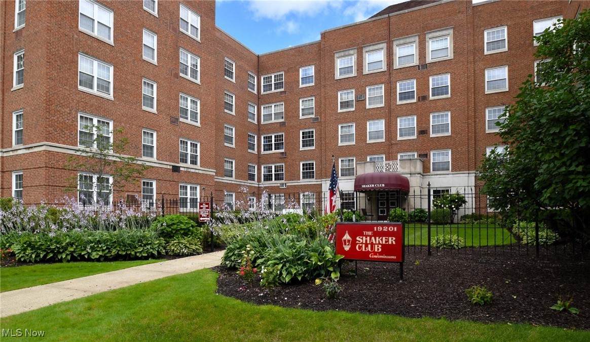 19201 Van Aken Boulevard - Photo 1