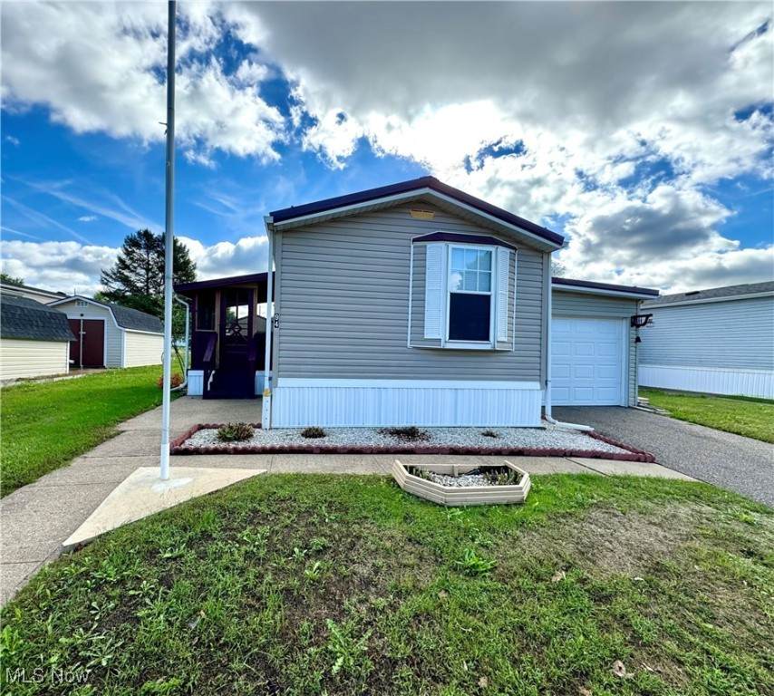 324 Fairview Street - Photo 1