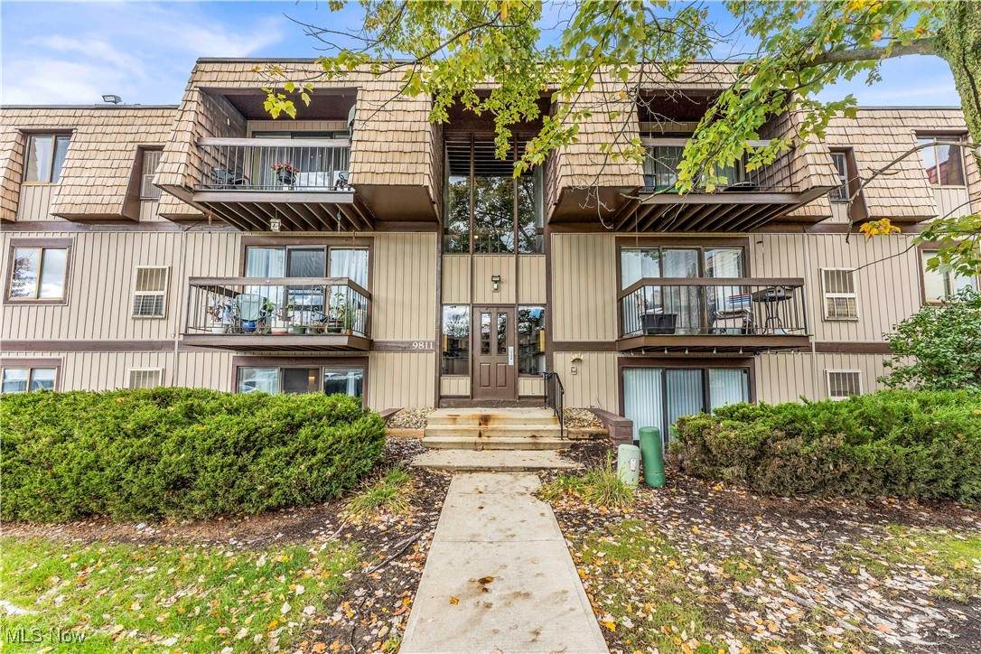 9811 Sunrise Boulevard - Photo 1